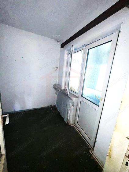 Apartament cu 2 camere semidecomandat în Micro 40