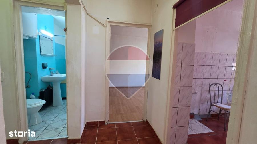 Apartament cu 4 camere în Vitrometan