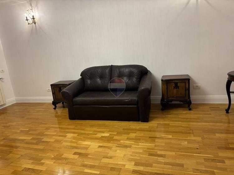 Duplex cu 6 camere cu Teren 350 Mp în Central