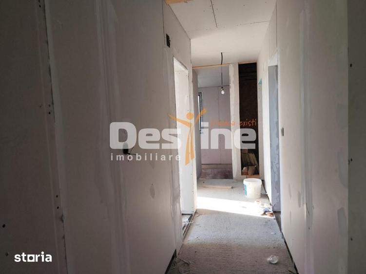 Casă cu 4 camere cu Teren 500 Mp în Scorțeni