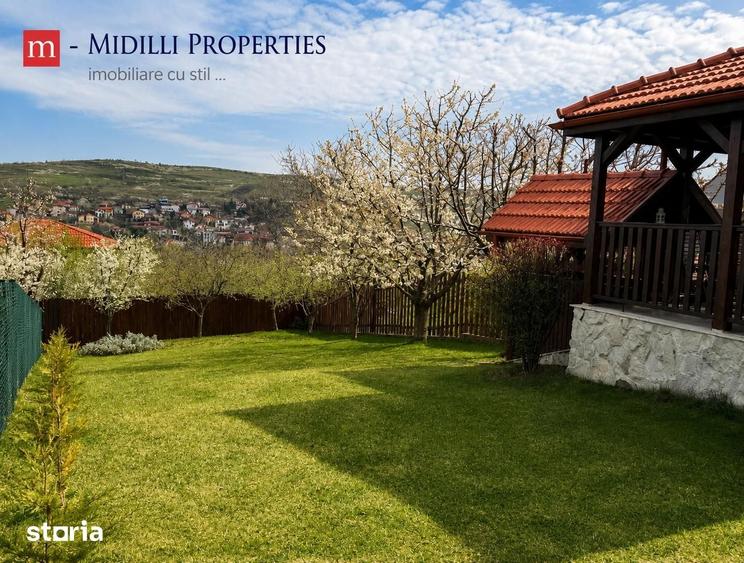 Casă cu 5 camere decomandat cu Teren 639 Mp în Borhanci