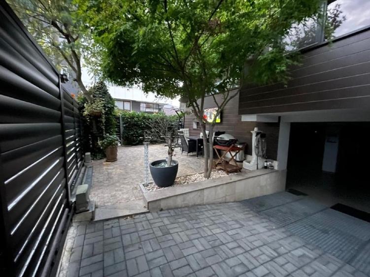 Apartament cu 3 camere decomandat, mobilat în Barbu Văcărescu