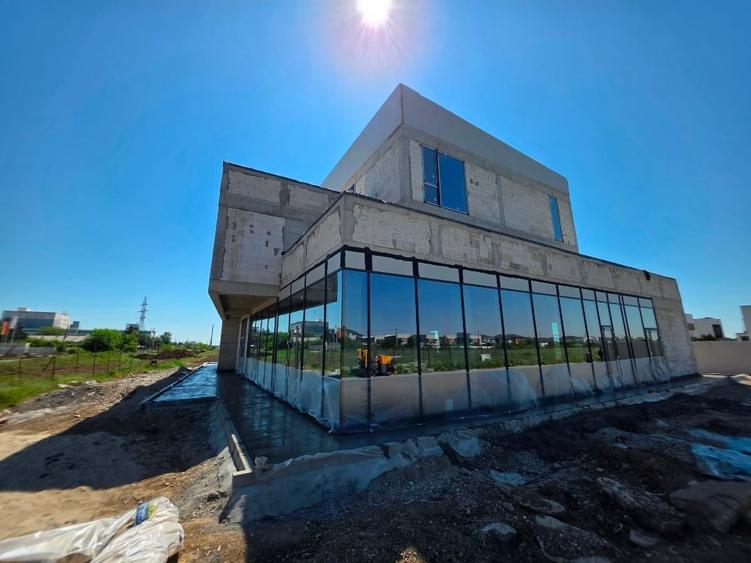 Spațiu comercial, de 123 mp, în Central