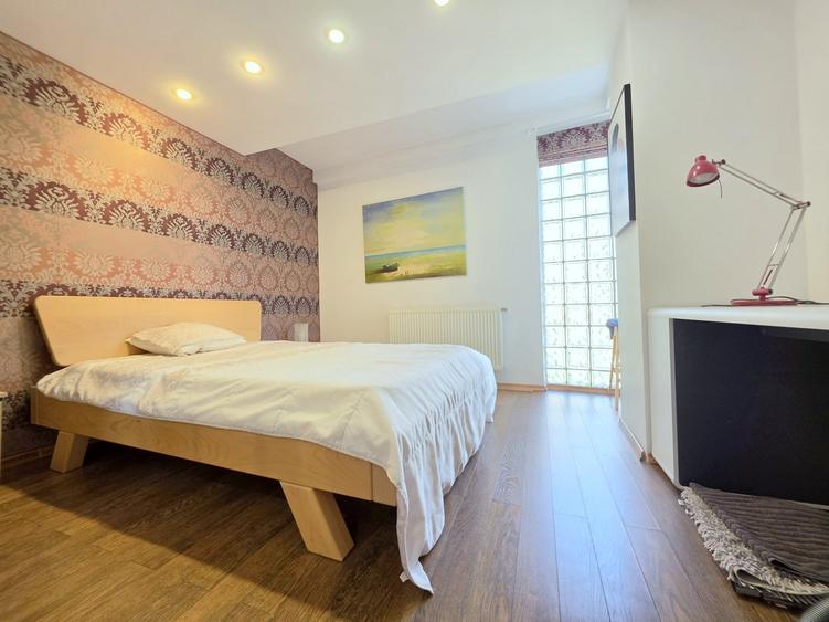 Apartament cu 3 camere în Dorobanți
