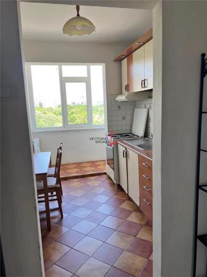 Apartament cu 3 camere decomandat în Colentina