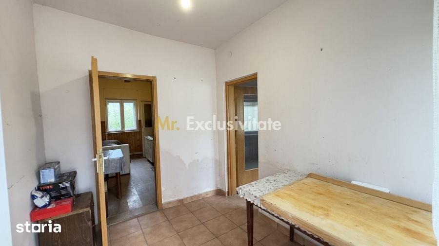 Casă cu 3 camere cu Teren 3263 Mp în Central