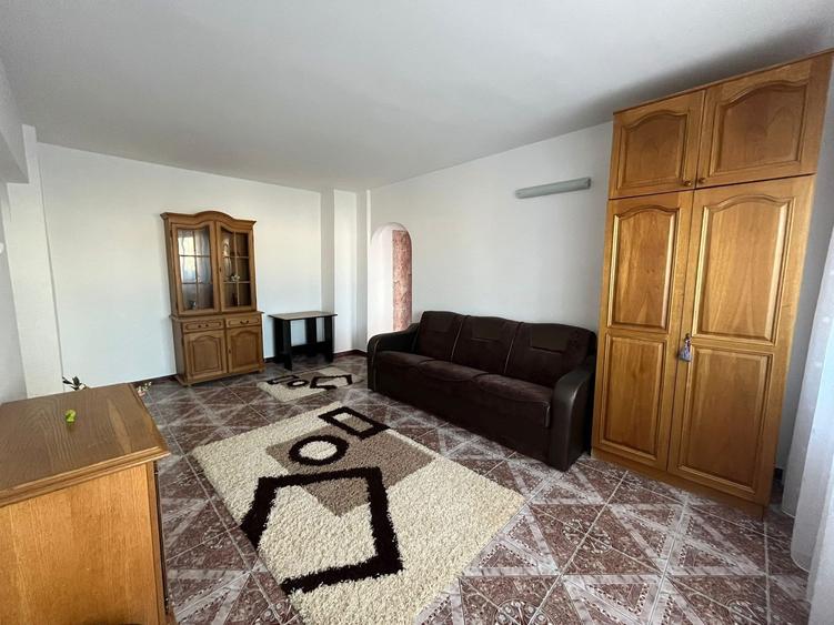 Apartament cu 2 camere semidecomandat în Ultracentral