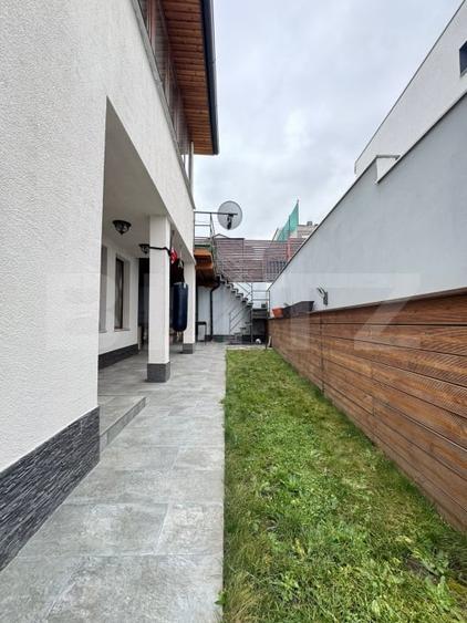 Casă individuală cu 5 camere decomandat cu Canalizare în Mănăștur