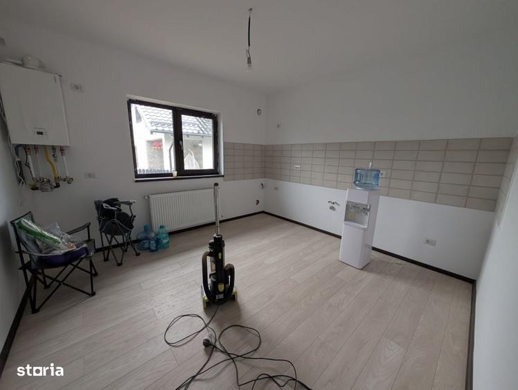 Casă cu 3 camere în Mărgineni