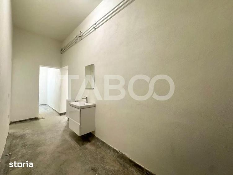 Spațiu comercial, de 387 mp, în Terezian