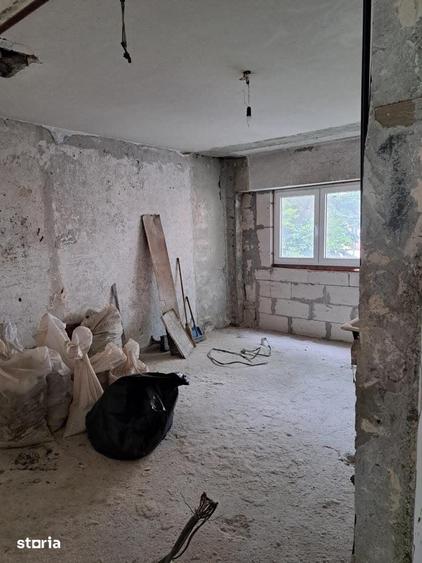 Apartament cu 2 camere decomandat în Carpați 2