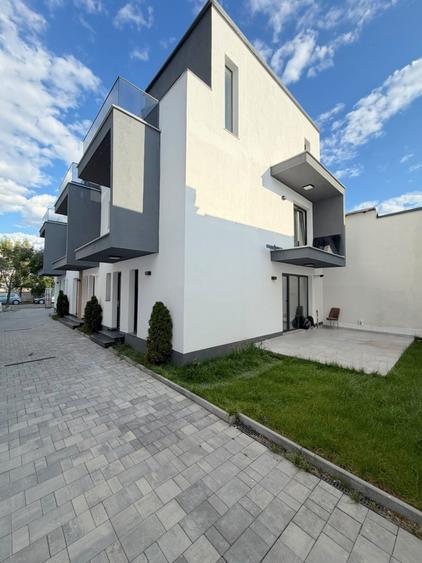Duplex cu 4 camere cu Canalizare în Chitila