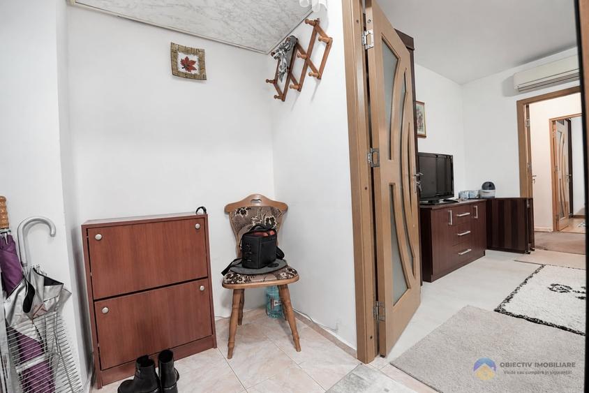 Apartament cu 2 camere semidecomandat în Precista