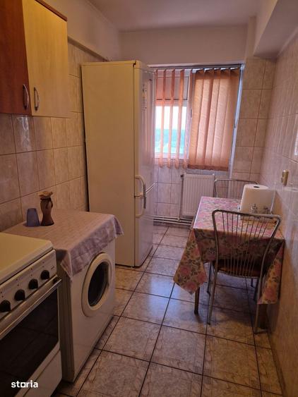 Inchiriez apartament 2 camere - 3
