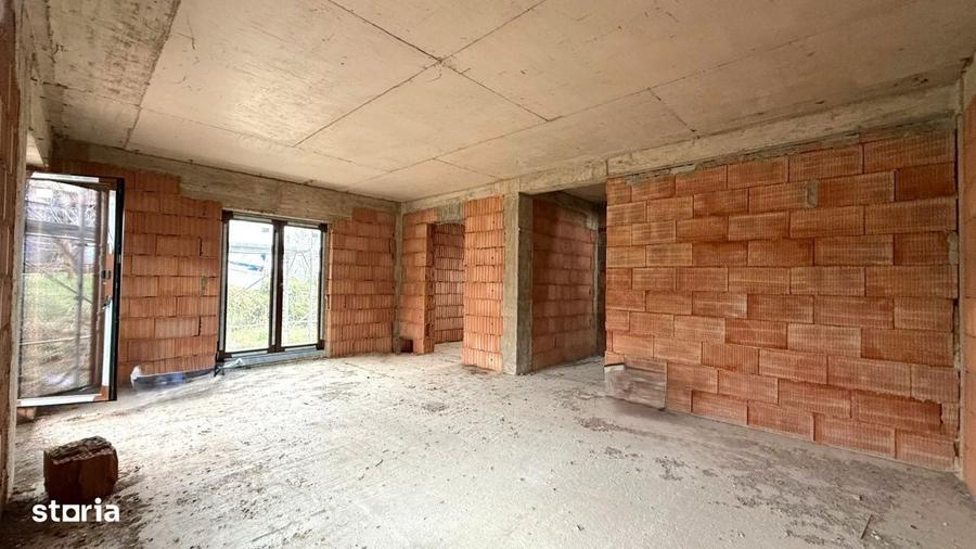 Casă cu 4 camere cu Teren 490 Mp în Jucu