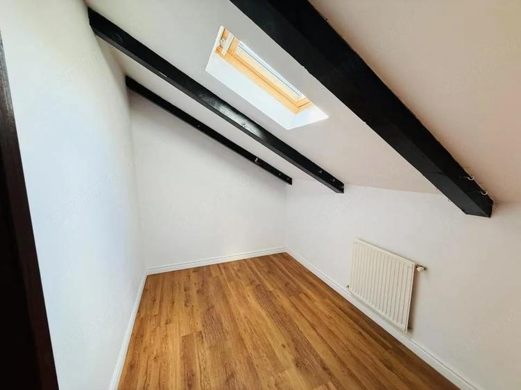 Casă cu 5 camere cu Teren 720 Mp în Sânmihaiu Român