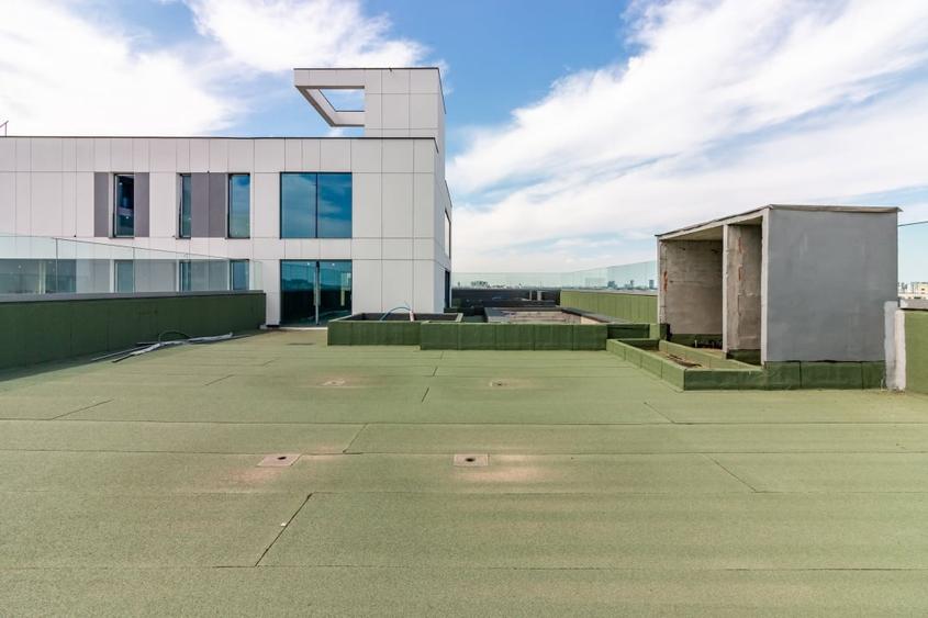 Penthouse cu 5 camere decomandat în Aviației