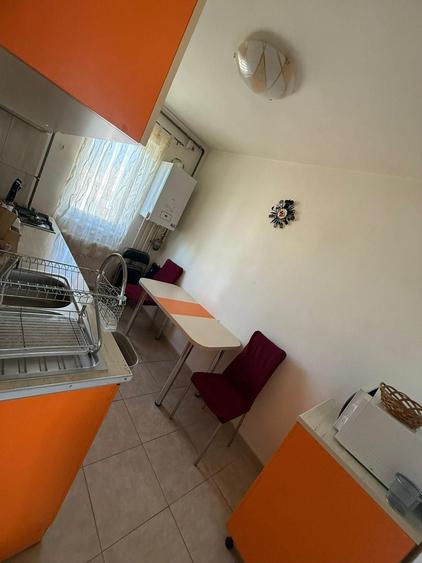 Apartament cu 2 camere decomandat în Palazu Mare