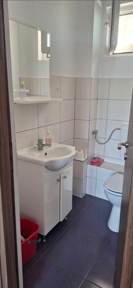 Apartament cu 3 camere decomandat în Tunari