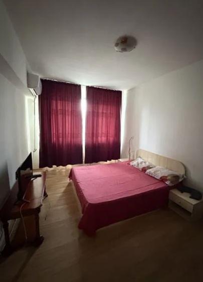 Apartament cu 2 camere decomandat, mobilat în Decebal