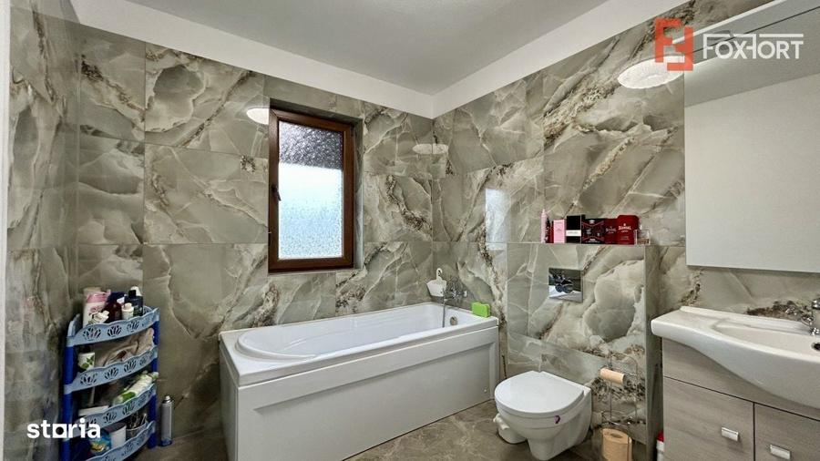 Casă cu 4 camere în Ghiroda