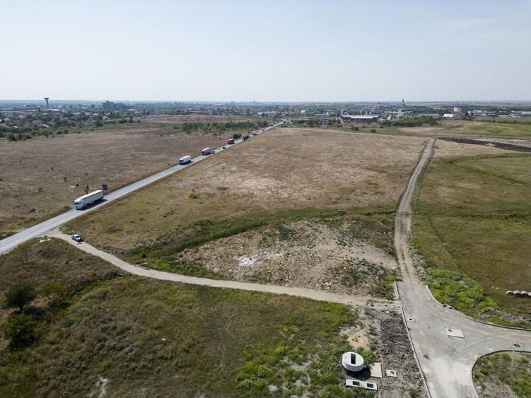 Teren Construcții intravilan de 45155 mp, în Exterior Nord