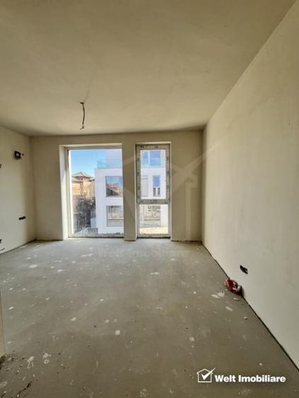 Duplex cu 5 camere cu Canalizare în Andrei Mureșanu