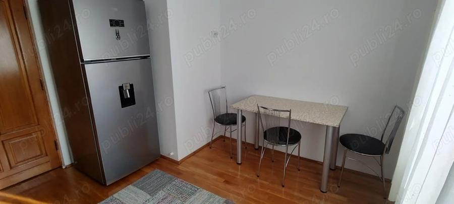 Apartament cu 3 camere decomandat în Nerva Traian