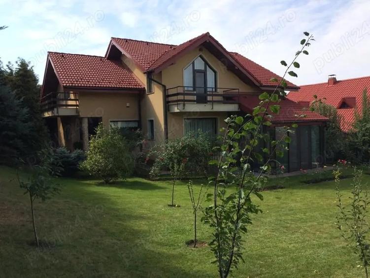 Casă cu 4 camere cu Teren 1000 Mp în Bucium