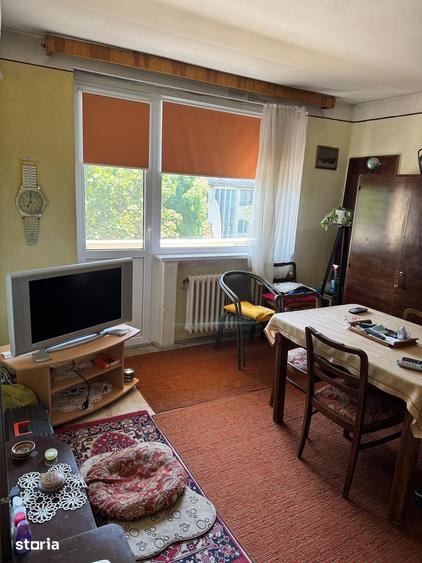 Apartament cu 2 camere decomandat în Podgoria