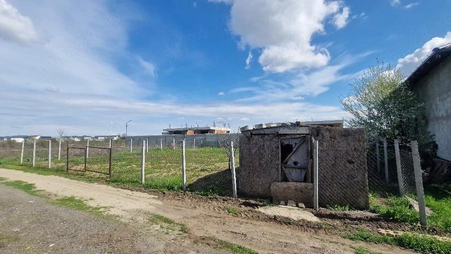 Teren de 400 mp, în Central