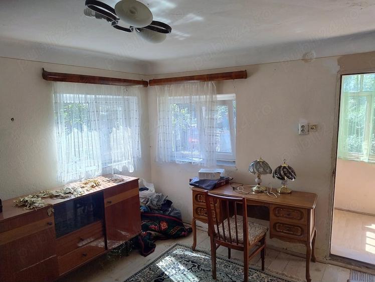 Casă cu 3 camere cu Teren 740 Mp în Ștefănești