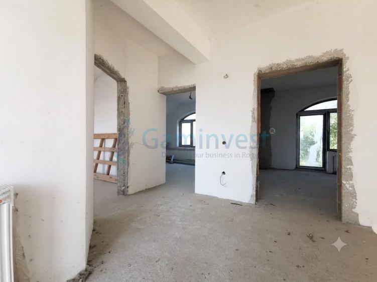 Casă individuală cu 4 camere cu Garaj în Oșorhei