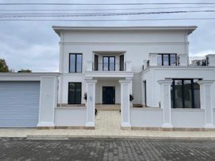 Vila eleganta 2025   Pipera central   COMISION 0 - 1