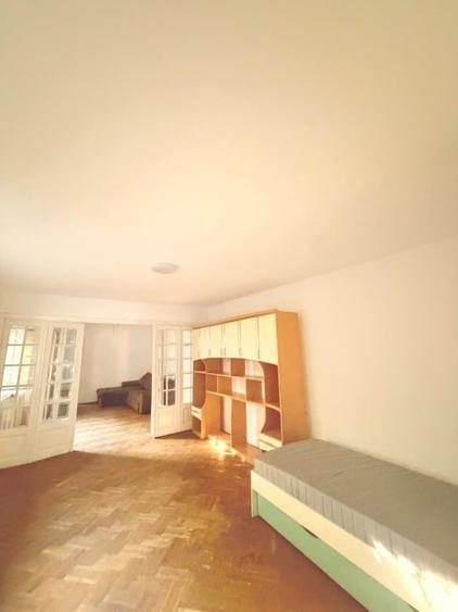 Casă individuală cu 3 camere cu Teren 220 Mp în Domenii