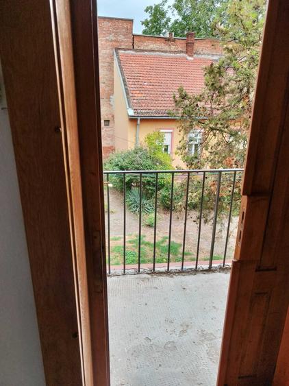Proprietar , vand ap 2 camere semicentral - 6