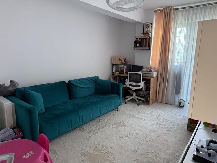 Apartament 2 camere decomandat/mobilat+utilat/etaj 2/3 - 4