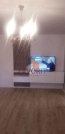 Apartament cu 2 camere semidecomandat, mobilat în Aradului