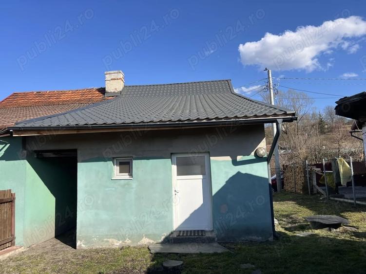 Casă cu 2 camere cu Teren 400 Mp în Central