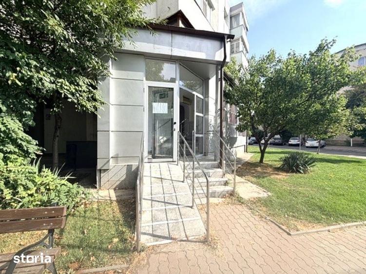 Spațiu comercial, de 77 mp, în Central