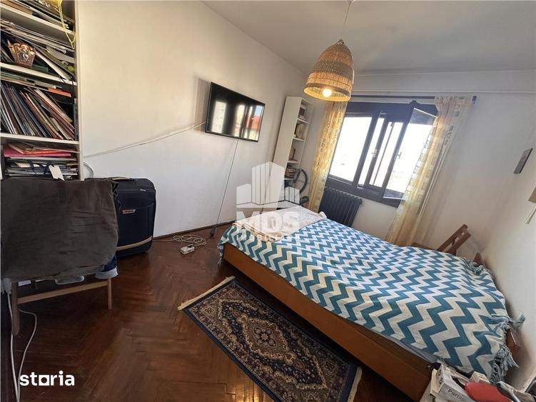 Apartament cu 3 camere decomandat, mobilat în Steaua