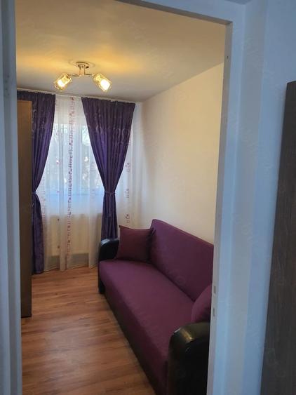 Apartament cu 3 camere semidecomandat în Autogară