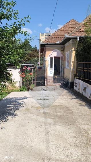 Casă cu 2 camere decomandat cu Teren 200 Mp în Gheorgheni