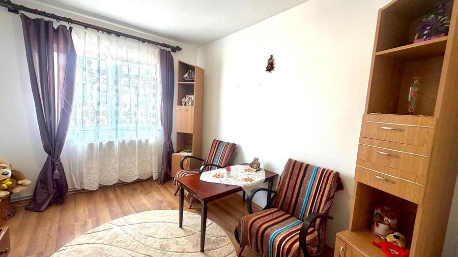 Apartament de vanzare 3 camere Sacele - 12