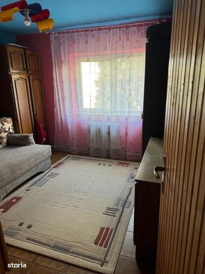 Apartament cu 4 camere decomandat în Central