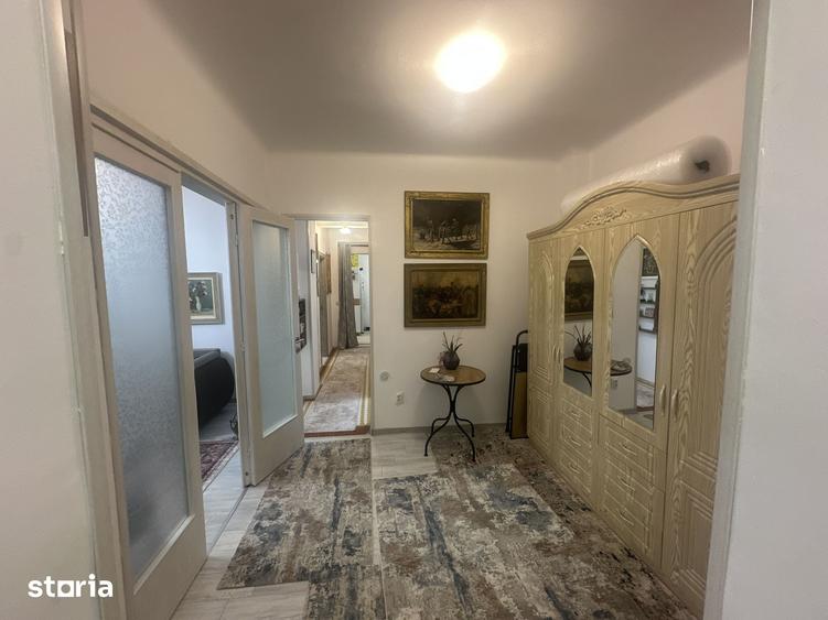 Apartament cu 3 camere în Moșilor