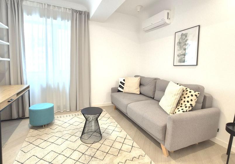 Apartament cu 3 camere decomandat, mobilat în Aviației