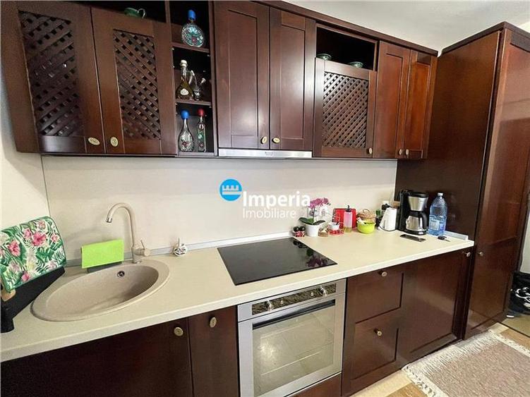 Apartament cu 2 camere decomandat, mobilat în Central