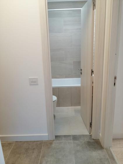 Apartament cu 2 camere semidecomandat în P-ta Presei Libere