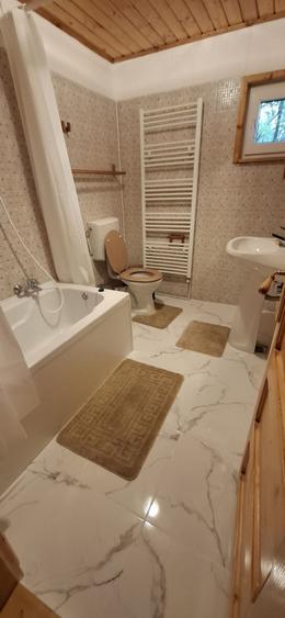 Casă cu 4 camere cu Teren 1000 Mp în Lunca Mare